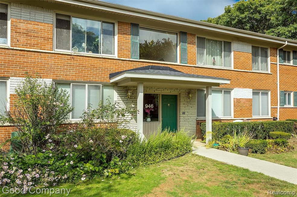 For Rent $1,500/month • Co-Listing Agent