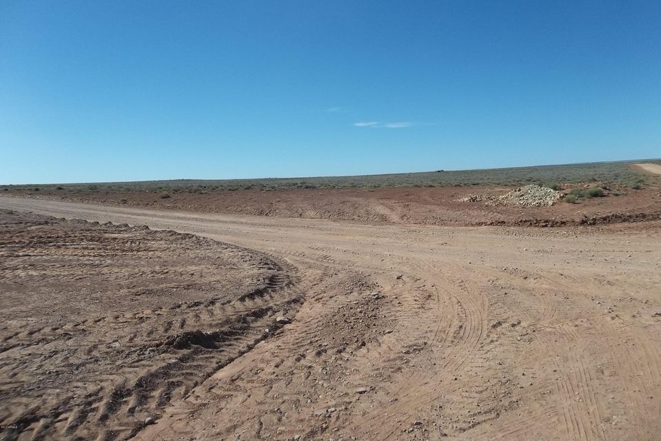 0 E Stallion Rd E unit 5594036, Winslow, AZ 86047 - photo 1