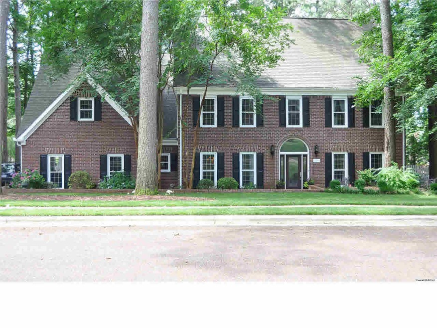 127 Lake Pointe Circle