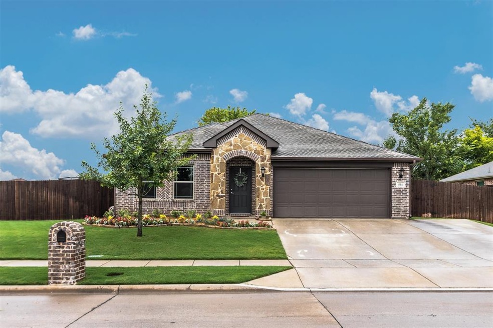 531 Johnson Dr, Lavon, TX 75166 - photo 1