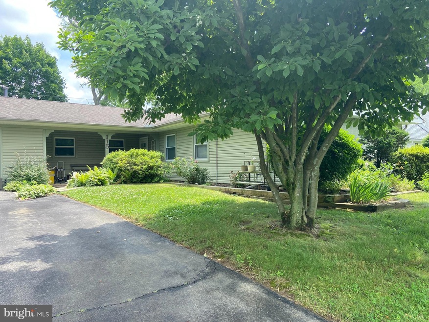 115 Edge Ln, Willingboro, NJ 08046 - photo 1