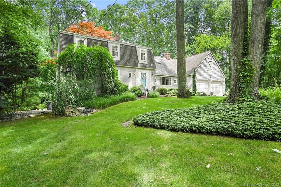 22 Powder Mill Ln, Trumbull, CT 06611 - photo 1