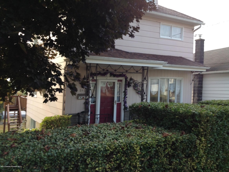 846 Throop St, Scranton, PA 18519 - photo 1