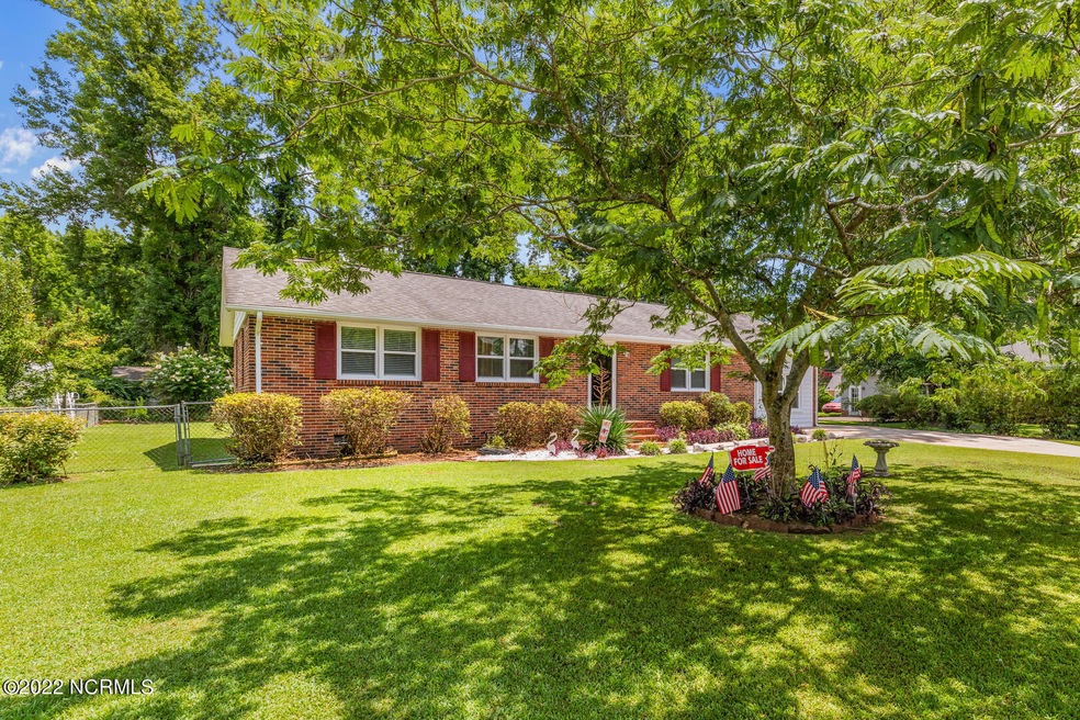 2909 Northwoods Dr, Jacksonville, NC 28540 - photo 1