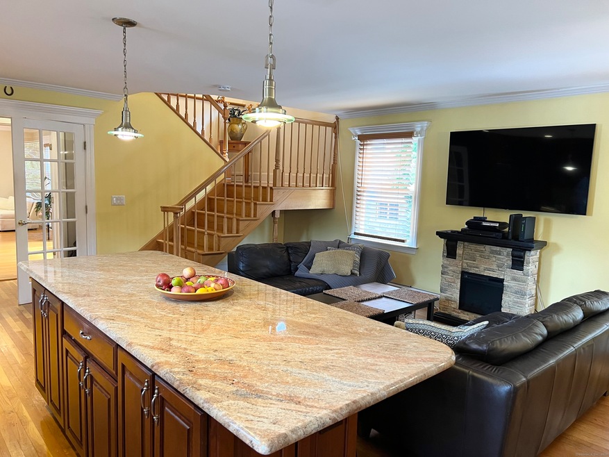 118 Belltown Rd, Stamford, CT 06905 - photo 1