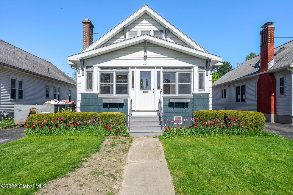42 Marwood St, Albany, NY 12209 - photo 1