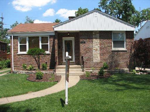 9828 Drury Ln, Westchester, IL 60154 - photo 1