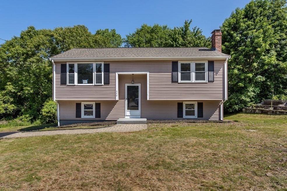 540 Franklin St, Wrentham, MA 02093 - photo 1
