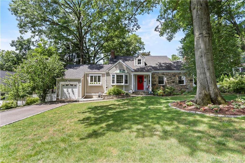12 Brinckerhoff Ave, Stamford, CT 06905 - photo 1