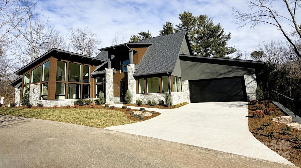 11 Kiftsgate Ct, Asheville, NC 28804 - photo 1