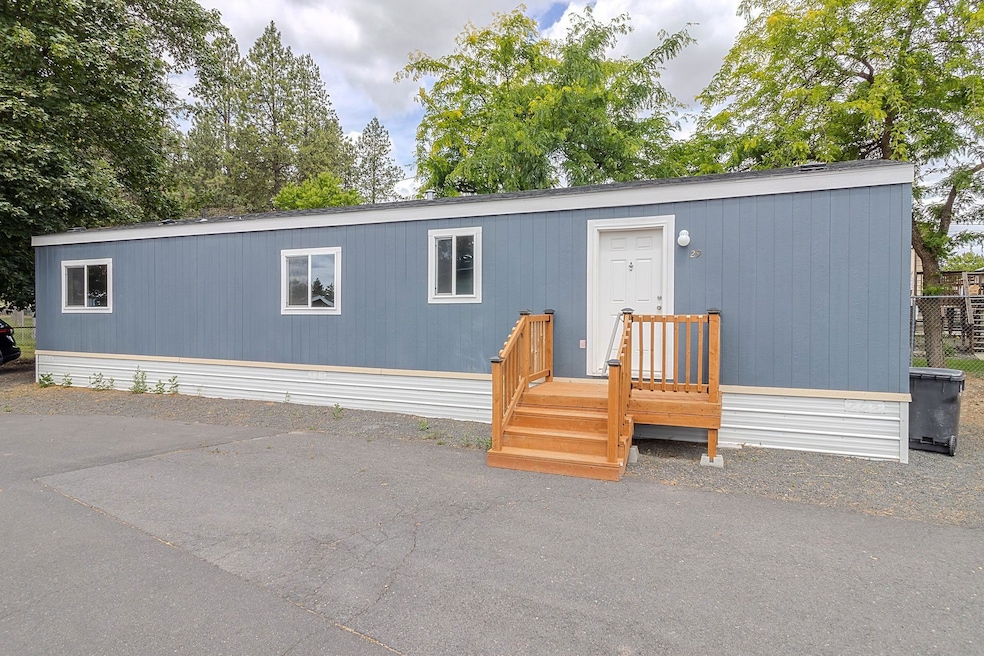 For Rent $1,400/month