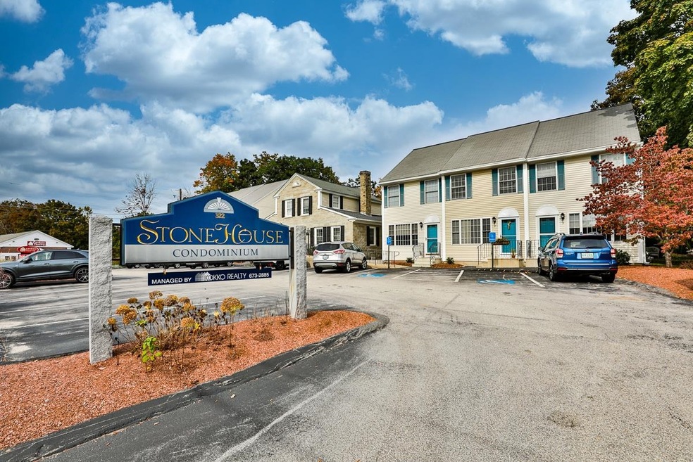 322 Nashua St unit 5, Milford, NH 03055 - photo 1