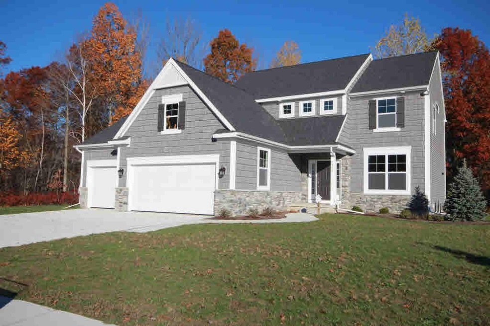 3608 Plumtree Ln, Midland, MI 48642 - photo 1