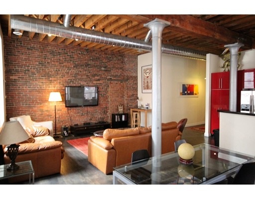 76 Batterymarch St unit 2, Boston, MA 02110 - photo 1