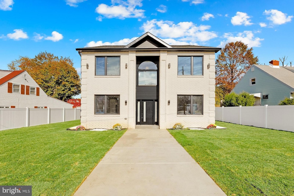 For Sale $650,000 • Co-Listing Agent