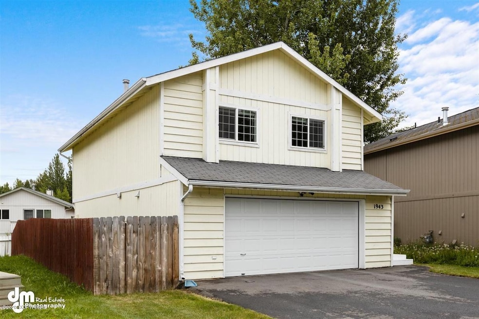 28-Exterior Front-ELKO9243
