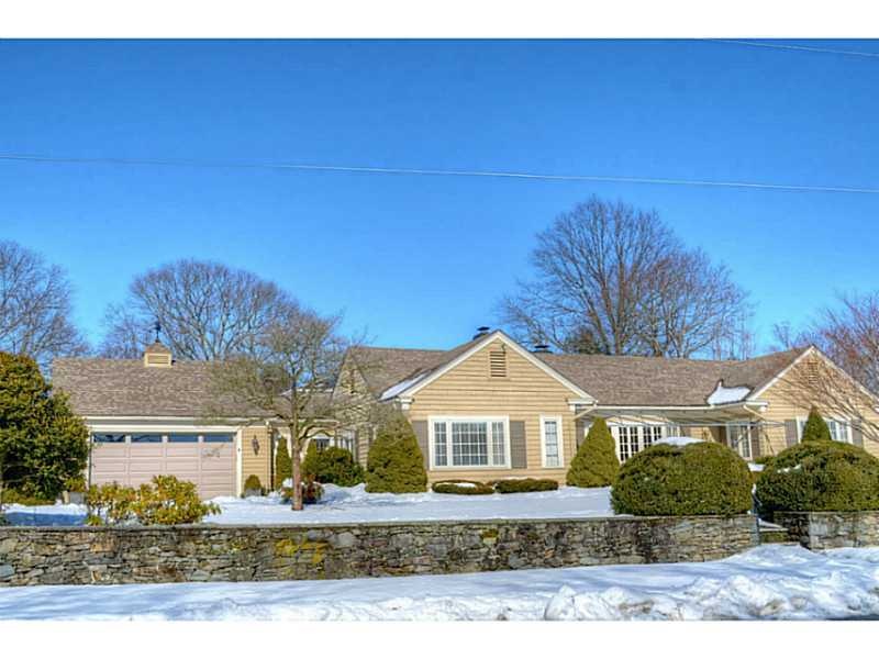 2 Quincy Adams Rd, Barrington, RI 02806 - photo 1