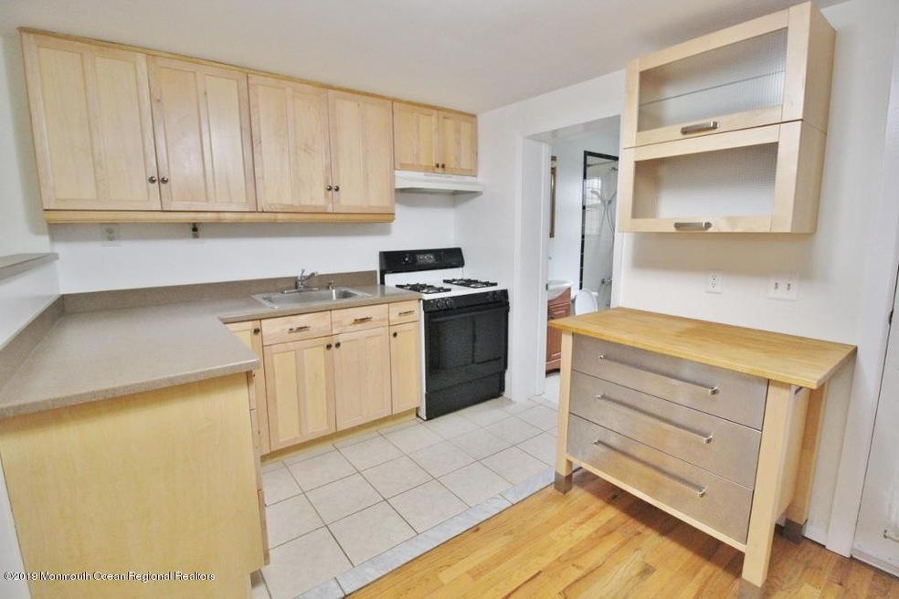 283 Pavonia Ave unit 1, Jersey City, NJ 07302 - photo 1