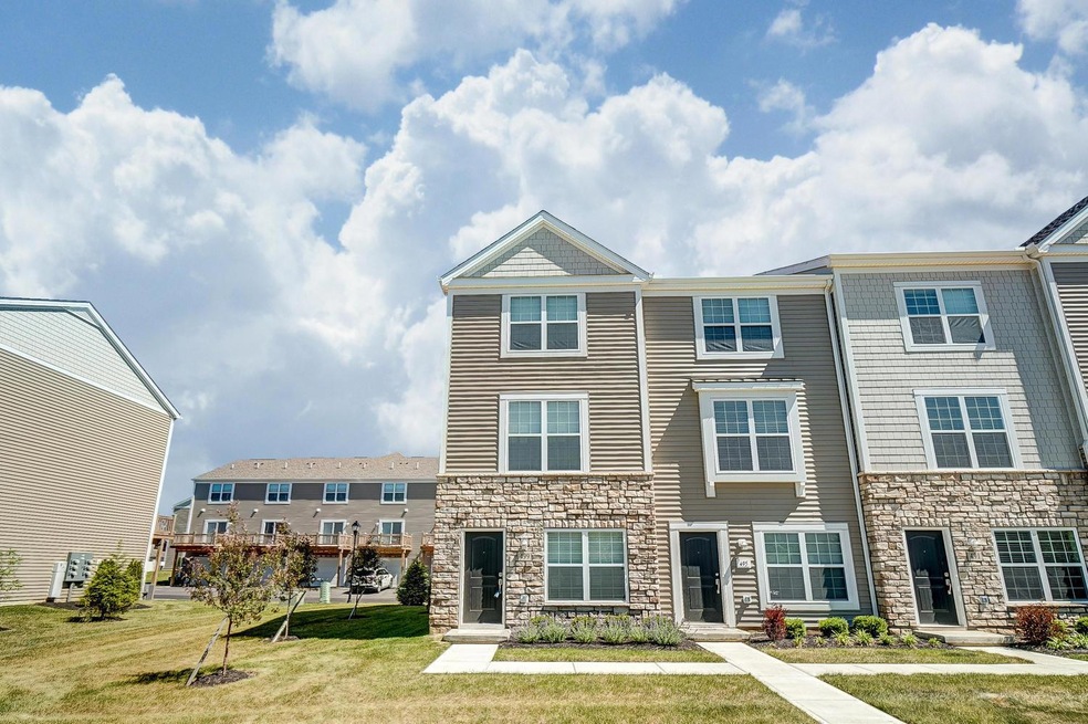 Autumn Ridge Front