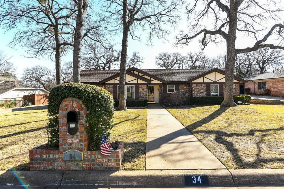 34 Devonshire Dr, Bedford, TX 76021 - photo 1