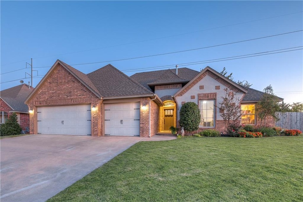 512 NW 193rd St, Edmond, OK 73012 - photo 1