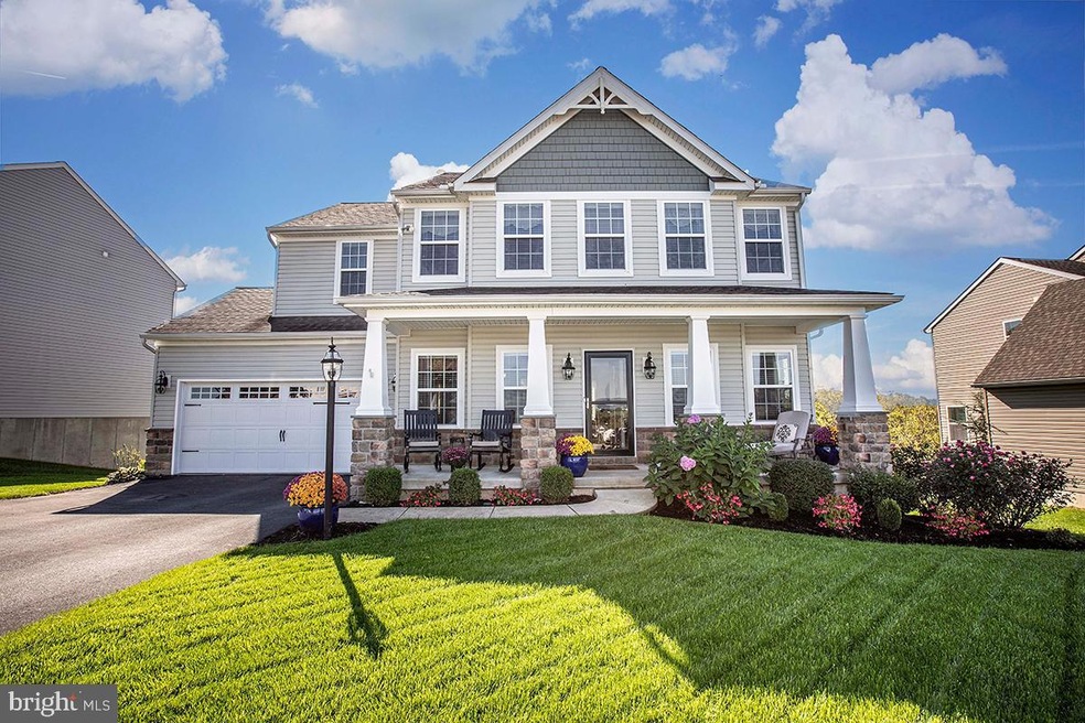 429 E 3rd St, Bernville, PA 19506 - photo 1