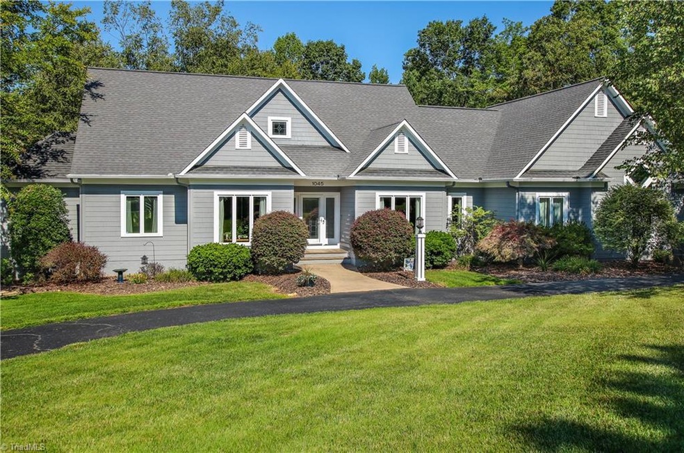 1045 Anns Ct, Asheboro, NC 27205 - photo 1