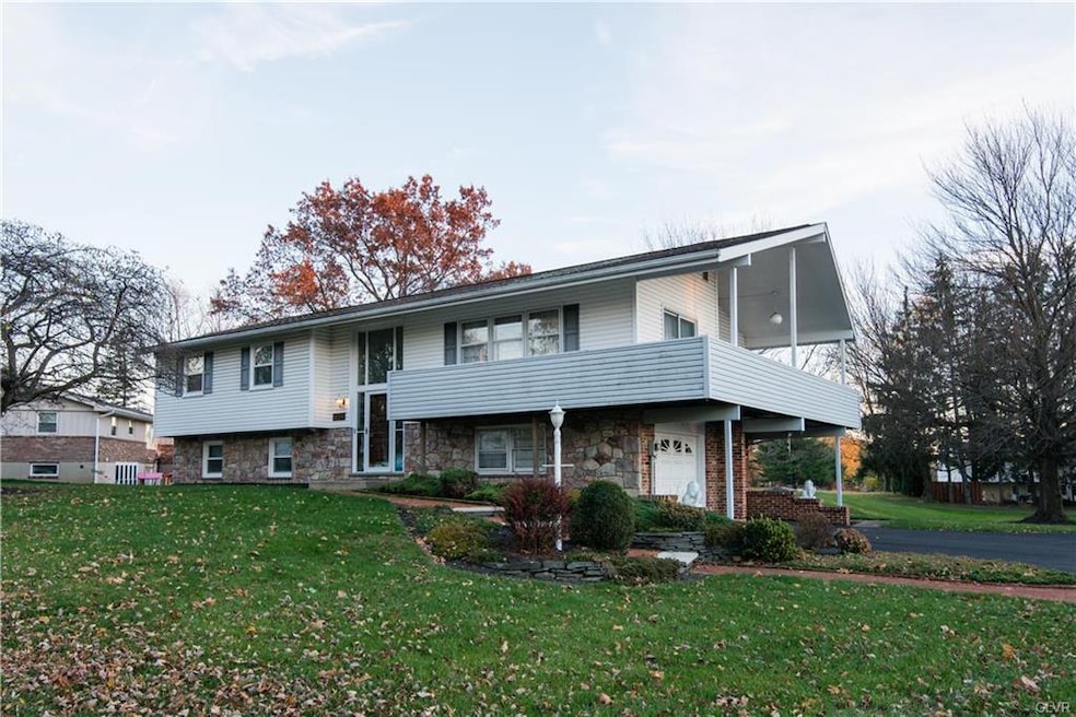 5854 Shepherd Hills Ave, Allentown, PA 18106 - photo 1