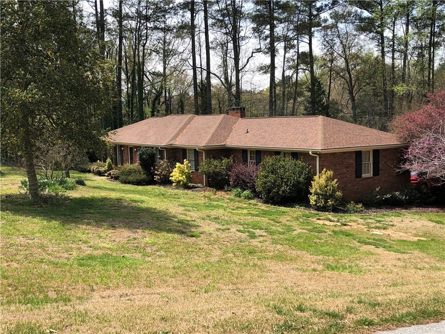 127 Canterbury Road, Forest Hills