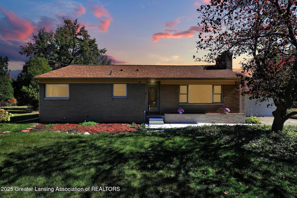 2206 Kuerbitz Dr, Lansing, MI 48906 - photo 1