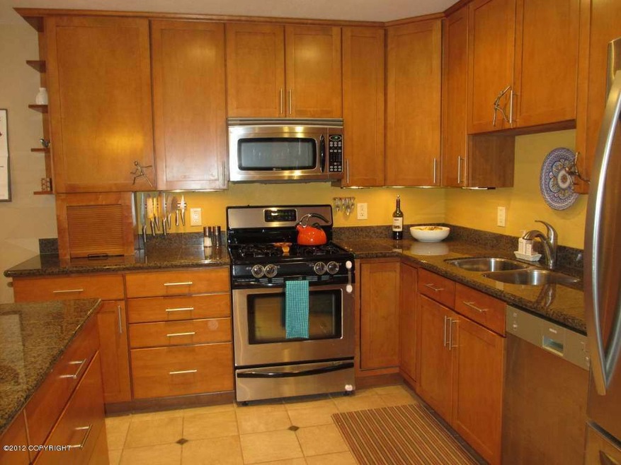 Gorgeous custom kitchen!