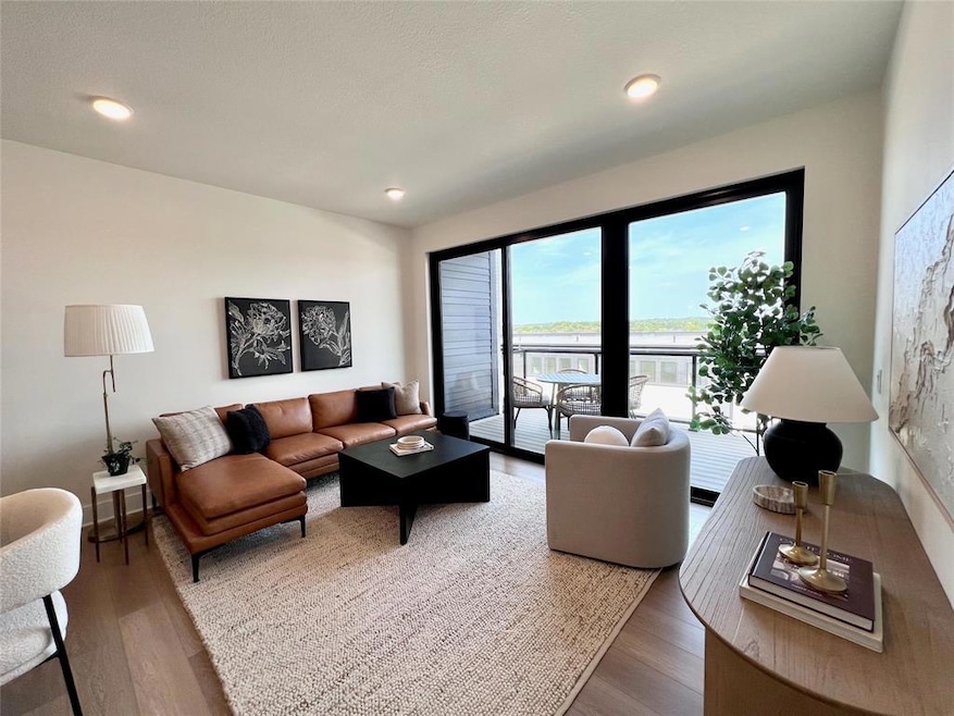 1328 Thomas Beck Rd unit 29, Des Moines, IA 50315 - photo 1