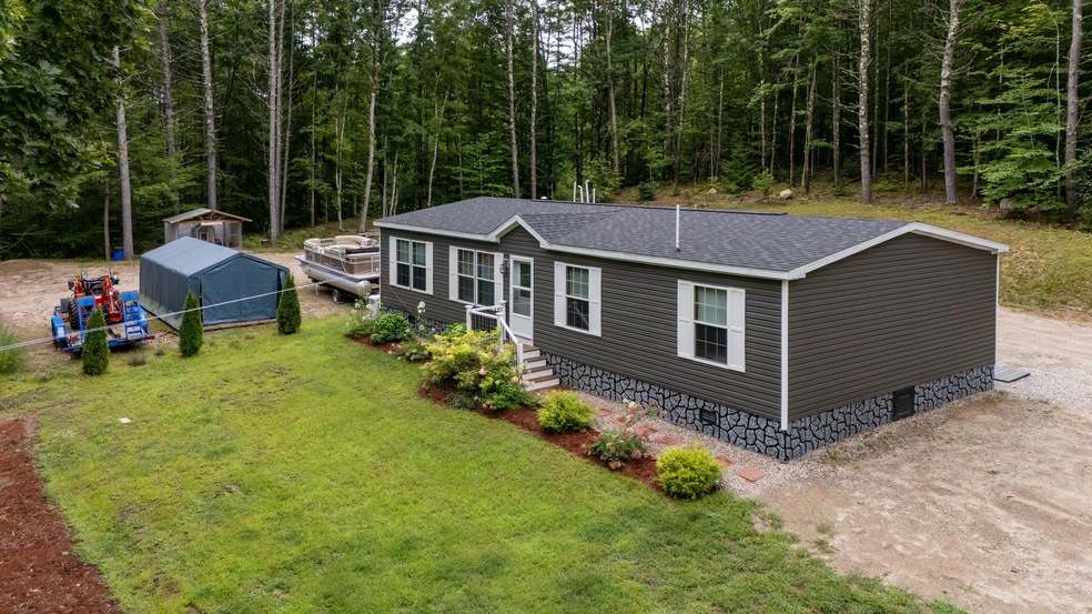 117 Riverwood Cir unit 11, Effingham, NH 03882 - photo 1