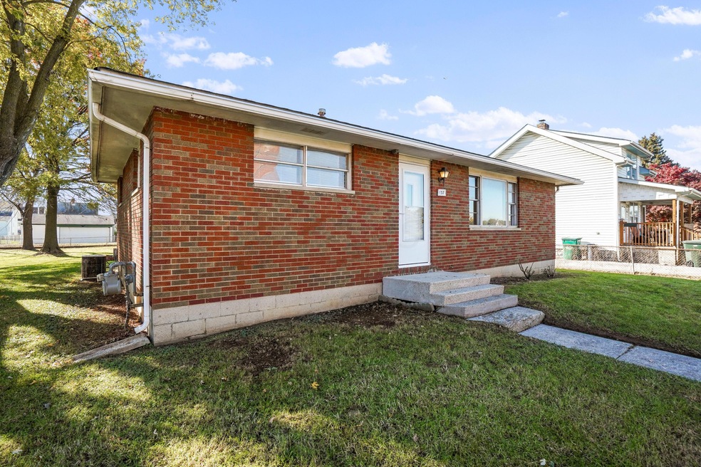 137 Dering Ave