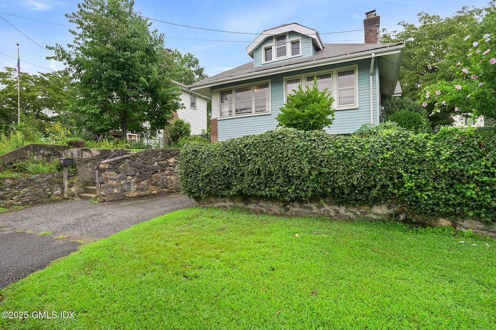 107 Pemberwick Rd, Greenwich, CT 06831 - photo 1