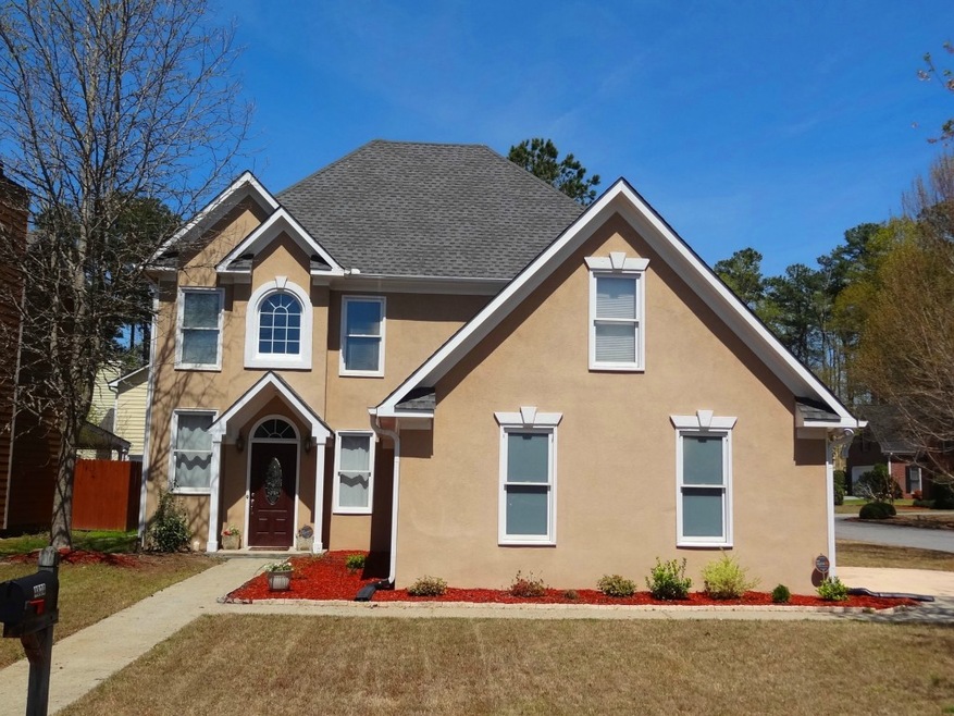 Completely Level private fenced lot that is walkin