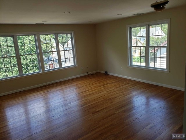 9 Cottage Place, Bloomfield, NJ 07003 - photo 1