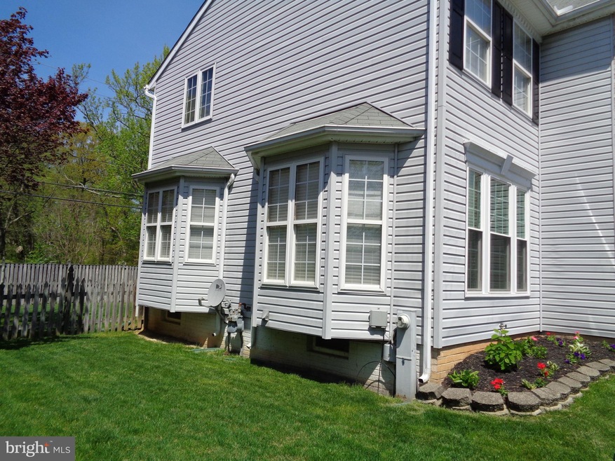 8 Kahl Manor Ct, Perry Hall, MD 21128 - photo 1