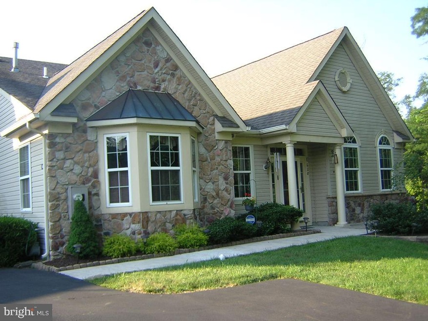 628 Bellflower Rd unit V234, Langhorne, PA 19047 - photo 1