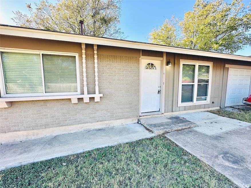 4748 Suburban Dr unit A, Austin, TX 78745 - photo 1