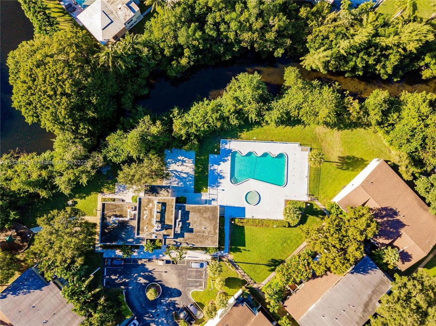 Pool area surrounded by Nature