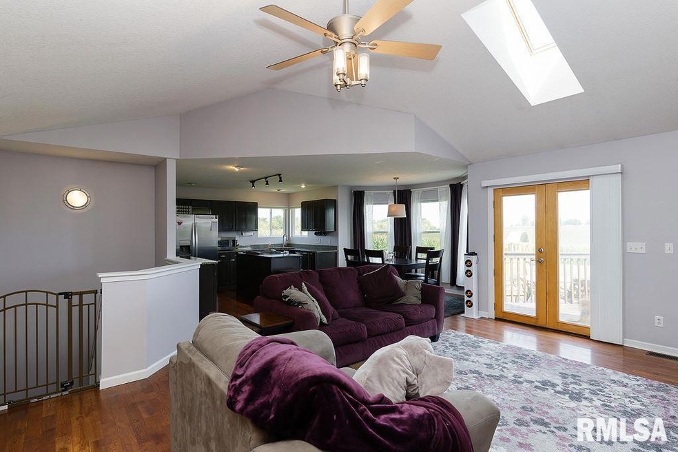 3836 W 46th St, Davenport, IA 52806 - photo 1