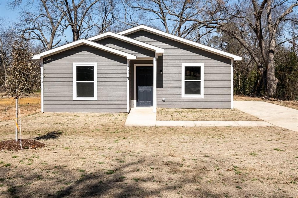 1113 W Johnson St, Denison, TX 75020 - photo 1