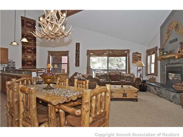 Den/Family/Great Room. perfect for entertaining: C