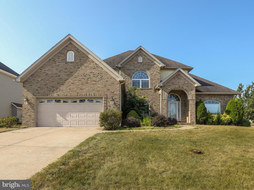 213 Wayfaring Dr, Winchester, VA 22602 - photo 1