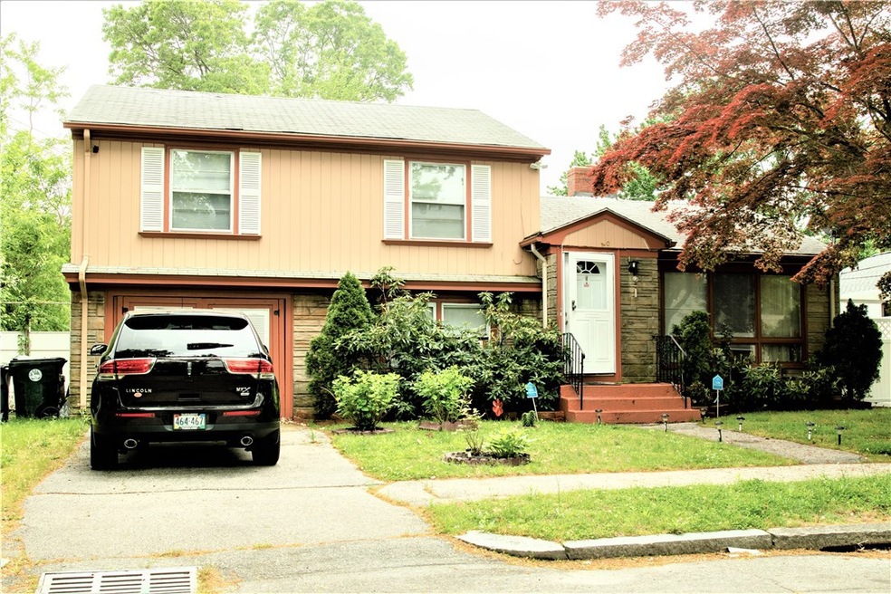 40 Sinclair Ave, Cranston, RI 02907 - photo 1