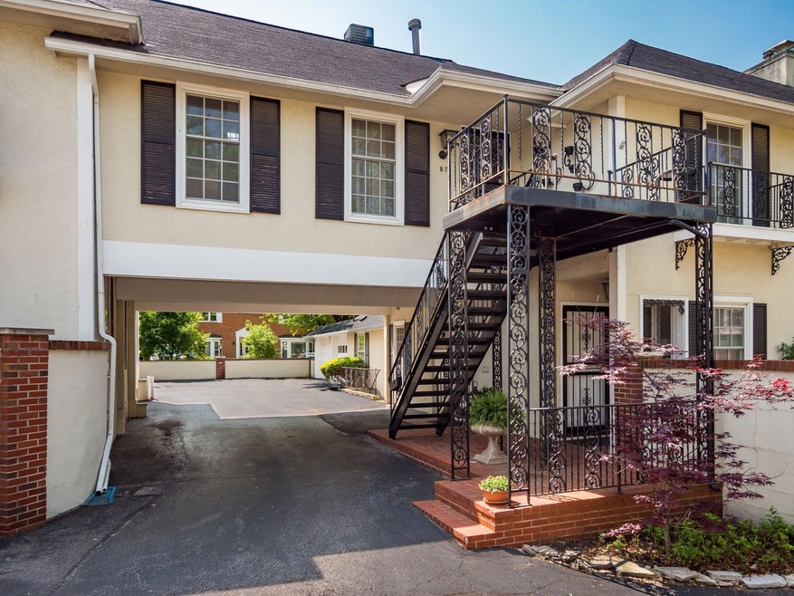 1631 Roxbury Road B7