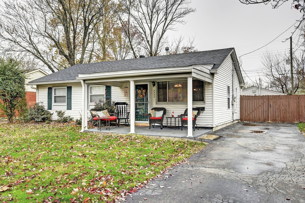 3302 Ethelwood Driveway Front