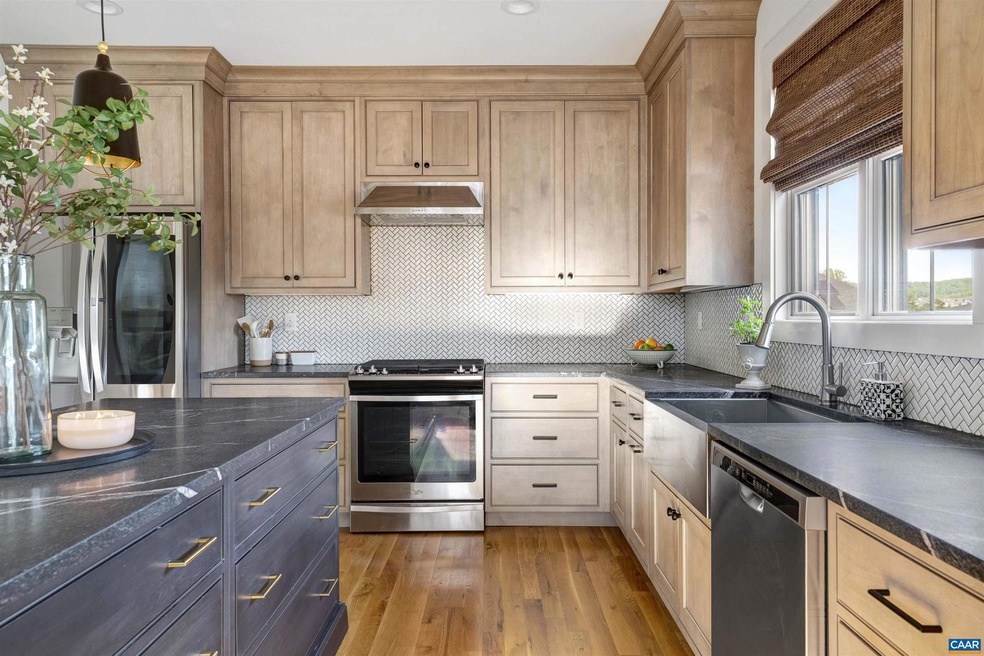 420 Nicholson St, Charlottesville, VA 22901 - photo 1