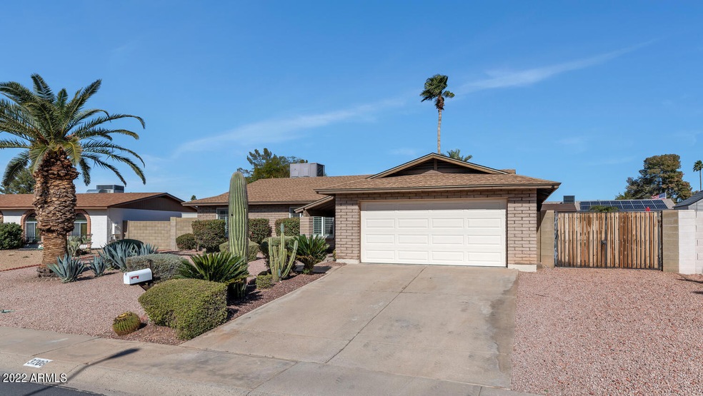 3208 W McRae Way-large-001-009-3208 W Mc